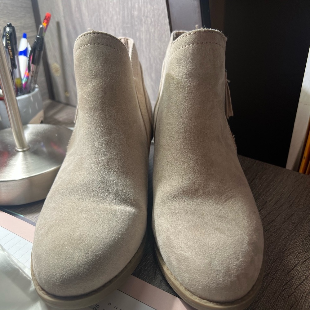 Women's Cream Ankle Boots - Picture 5 of 7